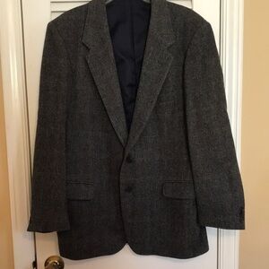 FARAH Wool Sport Coat. Tweed Gray. 42R. 2 button. Flap pockets.